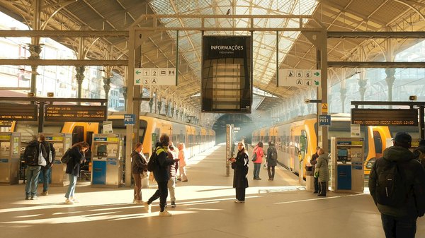 Magicien close-up et mentaliste : des illusions à couper le souffle